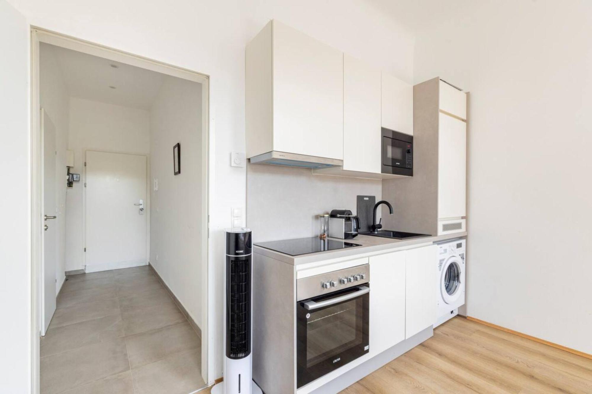 Apartment Near Schoenbrunn & Metro Bécs Kültér fotó