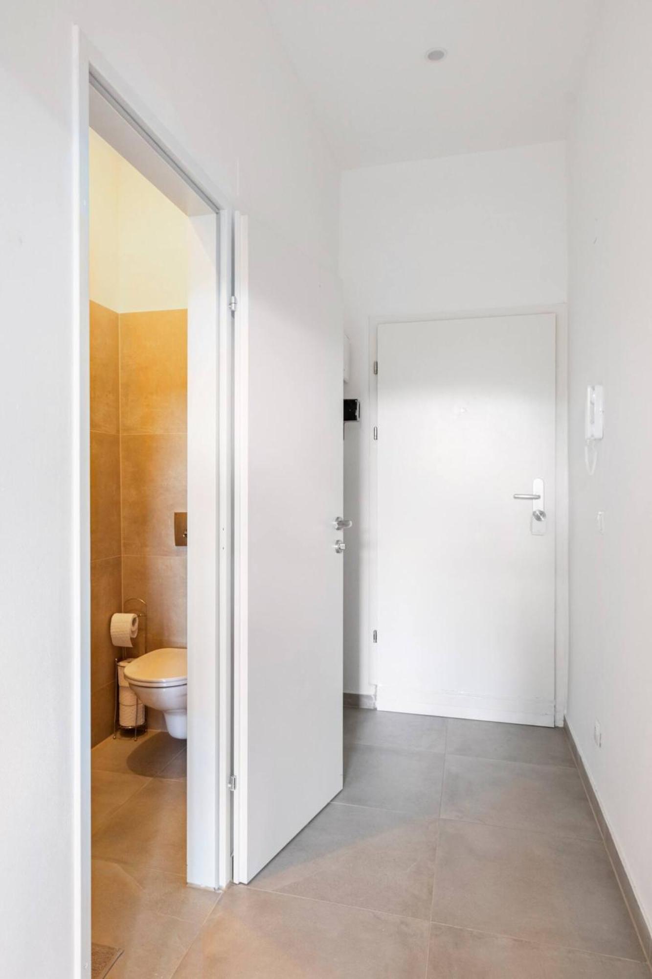 Apartment Near Schoenbrunn & Metro Bécs Kültér fotó